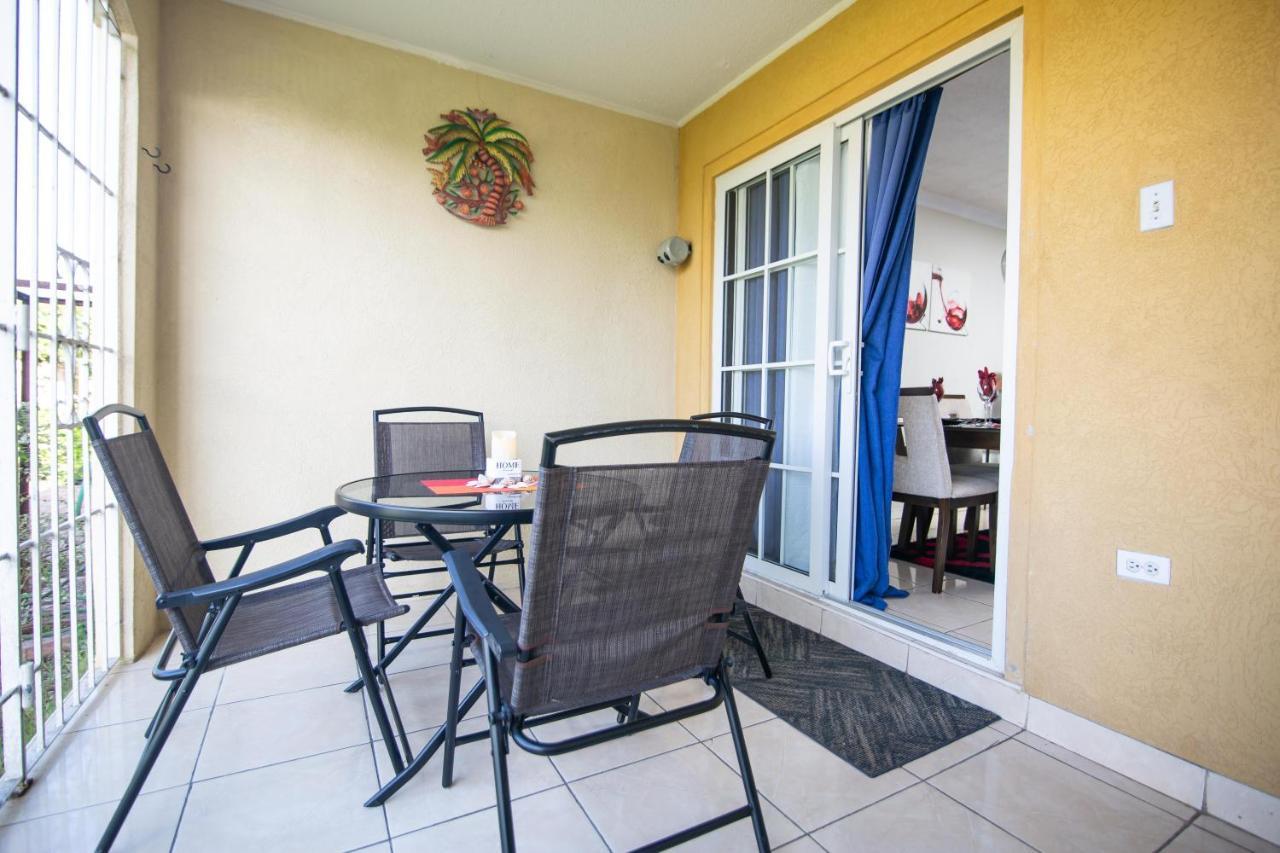 The Oasis I, Portmore Country Club Dış mekan fotoğraf